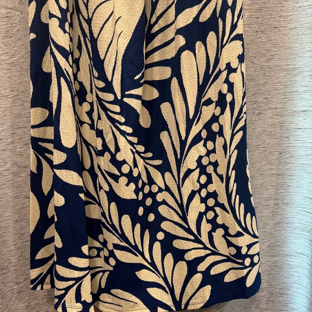H&M Blue and Cream Leaf Print Midi Dress - Picture 5 of 7